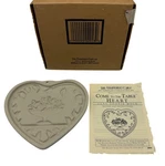 Pampered Chef Heart Cookie Mold 1999 Stoneware Baking Press With Box. Fixed Price $12.00.