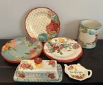 8PC Pioneer Woman Melody. Fixed Price $40.00.