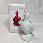 Le Creuset Cerise Red Pie Crust Bird 3.5" High Steam Baking Funnel New Boxed. Fixed Price $24.99.