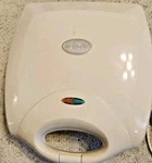 Pie By Bella Non-stick Personal Maker 4 Mini Baking Griddle Dough Cutter. Fixed Price $19.00.