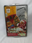 *new* Nestle Toll House Ekco Bakers Secret Christmas Cookie Baking Pan. Fixed Price $17.98.