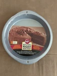 Wilton Recipe Right Set Of 2 Non-stick Round Cake Pans Baking 9"X1.5" New. Fixed Price $15.00.