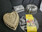 Nordic Ware Lot Bundt Heart Santa And Garden Bugs Cake Pans Vgc. Fixed Price $72.99.
