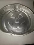 Wilton Pumpkin Jack-o-lantern Cake Pan Jello Mold 12.25" 2105-3068 1995. Fixed Price $20.99.