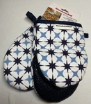 Kitchenaid Mini Oven Mitts Silicone Grip White Blue Stars 100% Cotton Nwt. Fixed Price $18.99.