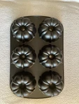 Vintage Nordic Ware Bundt-lette 6 Mini Pan Kitchen Baking, Black. Fixed Price $24.00.