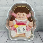 Wilton Darling Dolly Baby Cake Pan Aluminum 2000 #2105-573. Fixed Price $9.99.