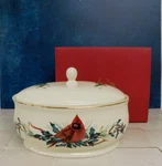 Lenox Winter Greetings 2-QUART Covered Casserole Dish New. Fixed Price $69.95.