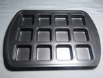 Pampered Chef Baking Pan 16 11 1.25 (2.5X2.5X1 Brownies). Fixed Price $19.99.