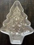 Vtg Wilton Cake Pan Christmas Tree Holiday Aluminum 502-1107. Fixed Price $13.29.