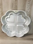 1989 Wilton Heart Quartet Cakes Pan #2105-1414. Fixed Price $10.00.