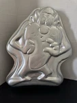 Vintage 1995 Looney Tunes Tasmanian Devil "taz" Cake Pan Wilton 2105-1236. Fixed Price $9.95.