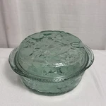 Vintage Libbey Orchard Fruit Green Glass Round 3 Qt Pie Plate Lid Casserole Dish. Fixed Price $25.00.