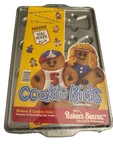 New Ekco Baker's Secret Cookie Kids Pan Nestle Non-stick Bakeware Nos. Fixed Price $15.00.