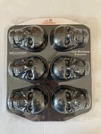 Skull Mold Cast Aluminum Bakeware Way To Celebrate Halloween 6 Cavity Nonstick. Fixed Price $18.95.