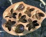 Nordic Ware "backyard Bugs" Pan. Fixed Price $17.99.