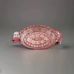 Temptations By Tara Old World 1.5 Qt Casserole Dish Cows Floral Red Cream. Fixed Price $22.99.