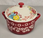 The Pioneer Woman Fancy Flourish Cocotte Stoneware 1 Qt Casserole Dish With Lid. Fixed Price $19.43.