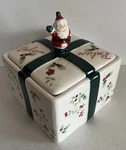 Square Candy Box Winterberry By Pfaltzgraff W/lid Trinket Santa On Top. Fixed Price $13.56.