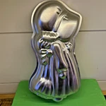 Holly Hobbie American Greetings Wilton Cake 10" Pan 3005-513 Aluminum. Fixed Price $17.50.