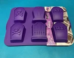 Trudeau Silicone 6CT Halloween Tombstone Jumbo Cupcake Baking Pan Mold Purple. Fixed Price $12.99.