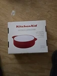 Kitchenaid 2.25 Qt Round Casserole Baker (empire Red) KQ990BXERA. Fixed Price $20.00.