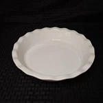 Bia Cordon Bleu 9" White Scalloped Ceramic Pie Plate/dish Bakeware. Fixed Price $21.49.