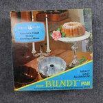 Vintage Nordic Ware Bundt Pan 12 Cup Avocado Green Teflon Box Usa Recipes. Fixed Price $44.99.