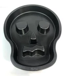 Wilton Cake Pan Skull Halloween Skeleton Nonstick Mold 2105-7792 Easy Release. Fixed Price $9.99.