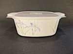 Vintage Corningware Shadow Iris 1.5 Liter Casserole Dish W/plastic Storage Lid. Fixed Price $9.99.